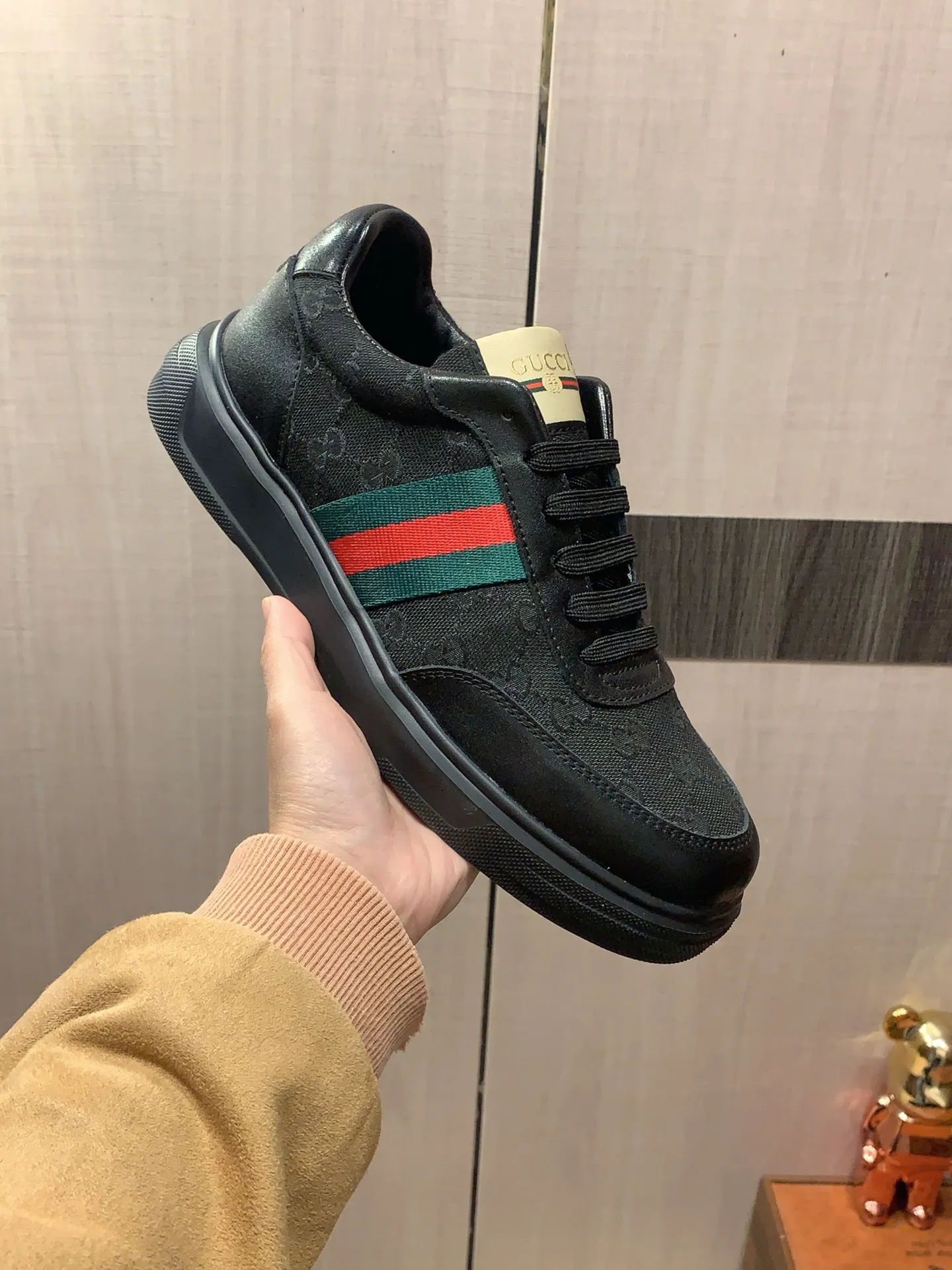 Men's Men's Shoes💰420💰💰🎩🎩[Lightning][Lightning] "Gucci*" The latest and most popular casual shoes, top brand [seduce] luxury ~ purchasing agency, top ~ quality. [Strong] The upper is made of imported breathable cowhide with material ➕ breathable sheepskin feet (•) and fine workmanship. The original stylish and stylish soft rubber wear-resistant and non-slip outsole is light and comfortable on the feet. The real thing looks better when photographed in person. 111: code: 38-44, 3️⃣ colors selected